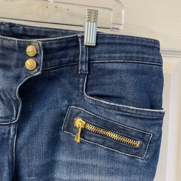Balmain PARIS, Women’s jean pant size 42, US Women’s size 10, 11, no tears.